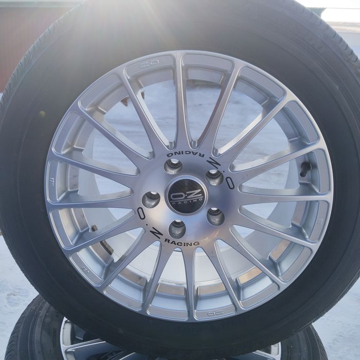 Продам диски с резиной оригинал