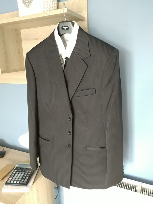 Costum barbatesc