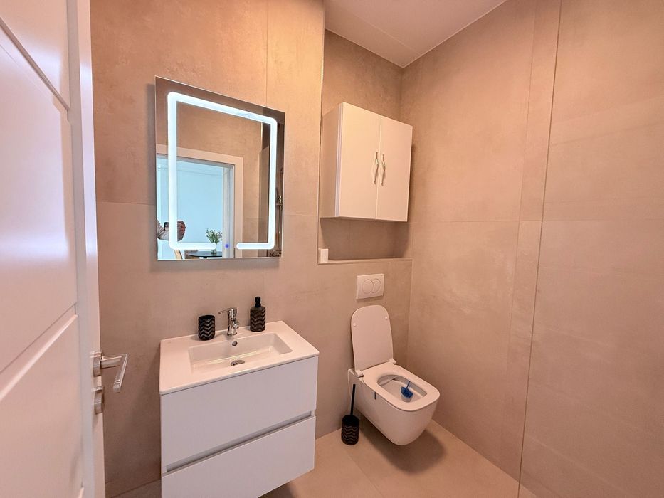 persoană fizică vând apartament modern în bloc nou Florești - zona Cetății - comision 0