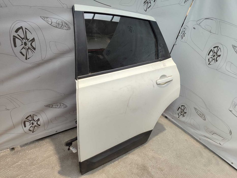 Ușă Spate Stânga Nissan Qashqai Hatchback Alb Cod Culoare 326 2012 / [2006-2010] / H2101EY1MA (3C)