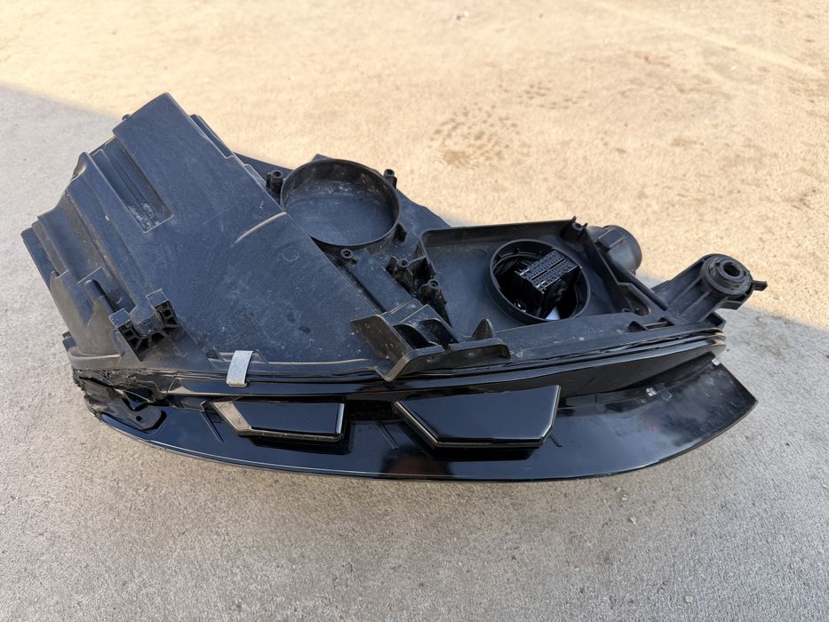 Far Audi A4 B9 facelift Matrix Led stanga 8W0941035E