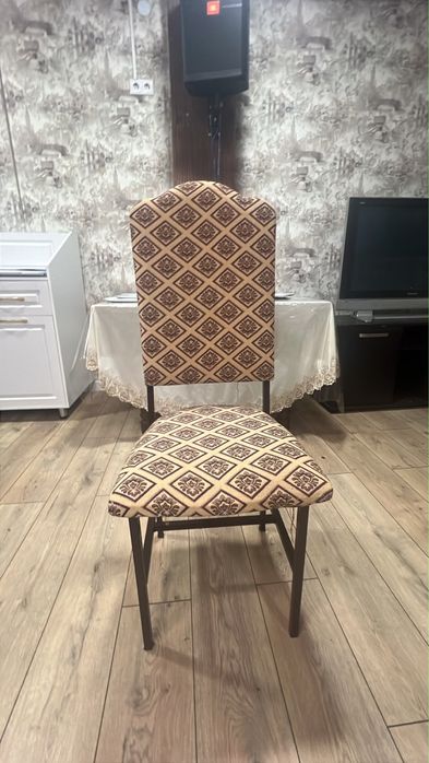 Стулья для ресторана