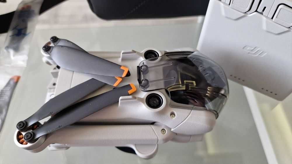 Дрон DJI Mini 3 Pro - Fly More Combo