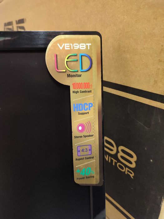 Монитор ASUS VE198T 19" Widescreen LCD