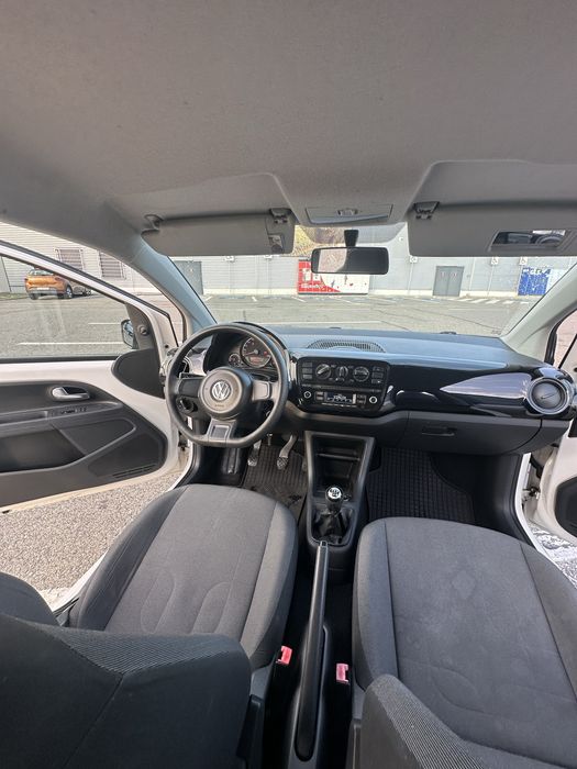 Volkswagen up! 1.0 Benzină, 2014, 5 uși, AC – 158.950 km