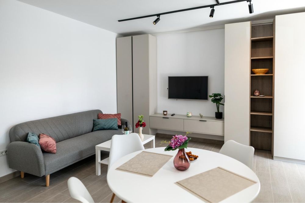 Spatiu Comercial Apartament o camera garsoniera