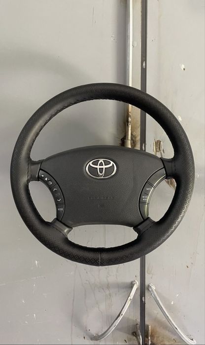Руль на Toyota Camry 35