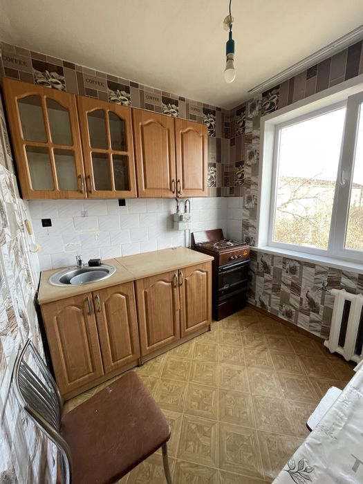 Продам 2 ком квар. 15,800 центр Бест