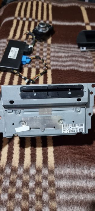 Продавам комплект навигация CIC bmw 2012