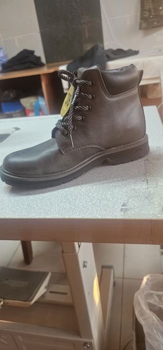 Рабочий ботинки размер 38