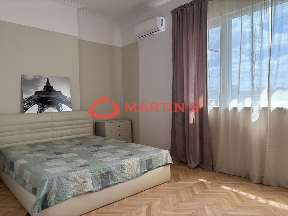 Дава се под наем Тристаен апартамент в София, Център - 84 кв.м за 1000 € - Снимка #1