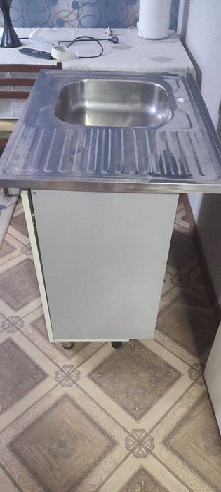 Продается кухонная тумба с раковиной