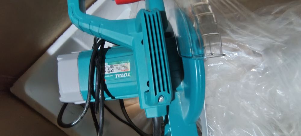 Торцовочная пила ТОТАL (угларез, тарцовка)