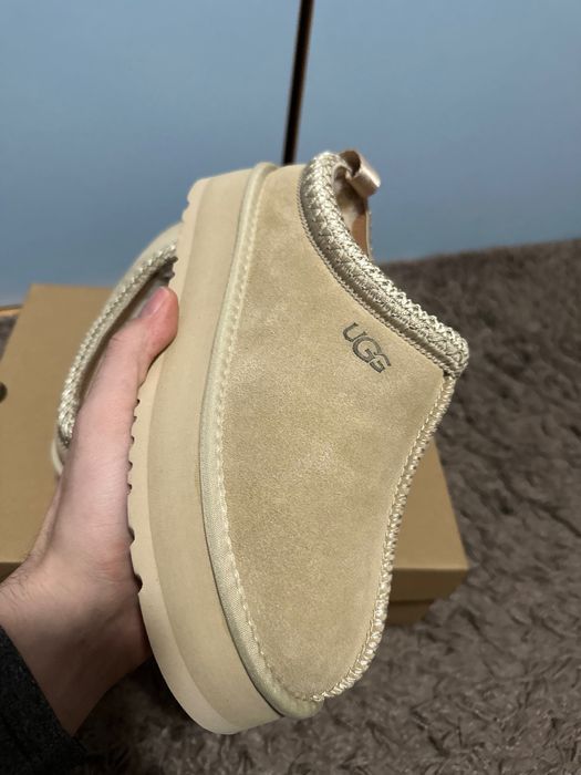 UGG tazz slipper