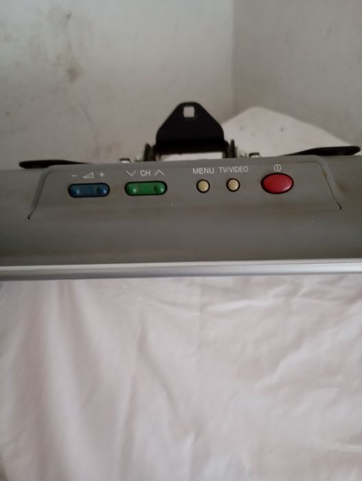 Vînd televizor Șharp