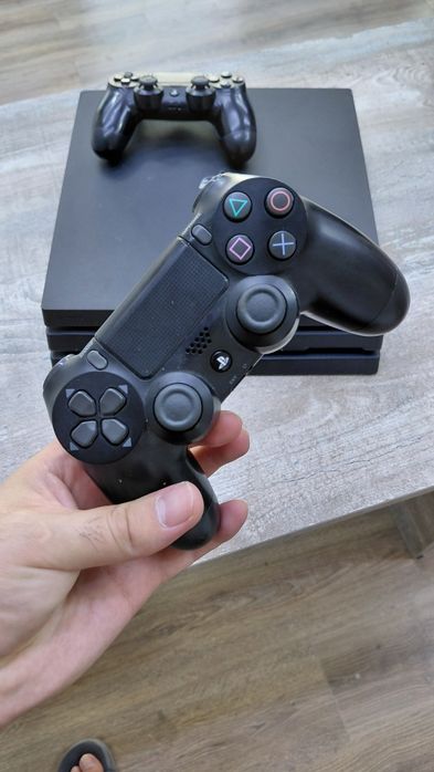 Sony Playstation 4 Pro 1Tb