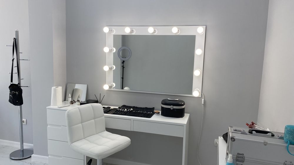 Огледало за грим