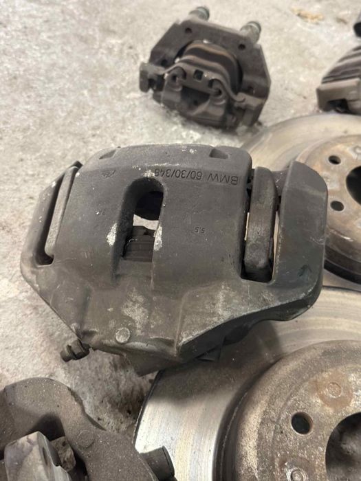 Спирачни апарати и Дискове BMW E60 545i