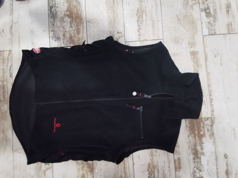 Vesta me'ru meru M, jack wolfskin L, rossignol Sdamă