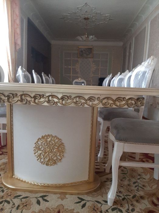 Стол-стул сотилади