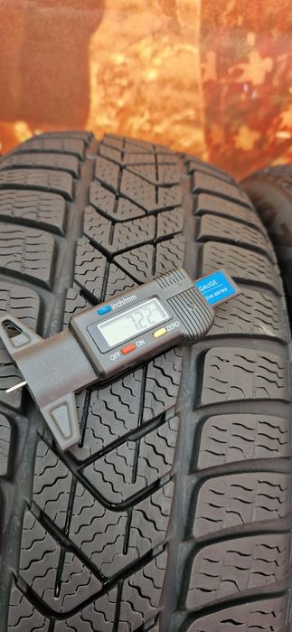 2 Anvelope Pirelli 205 60 R17 M+S . Dot 2018