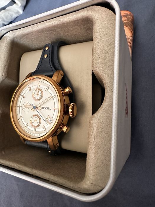 Часовник FOSSIL ES3838