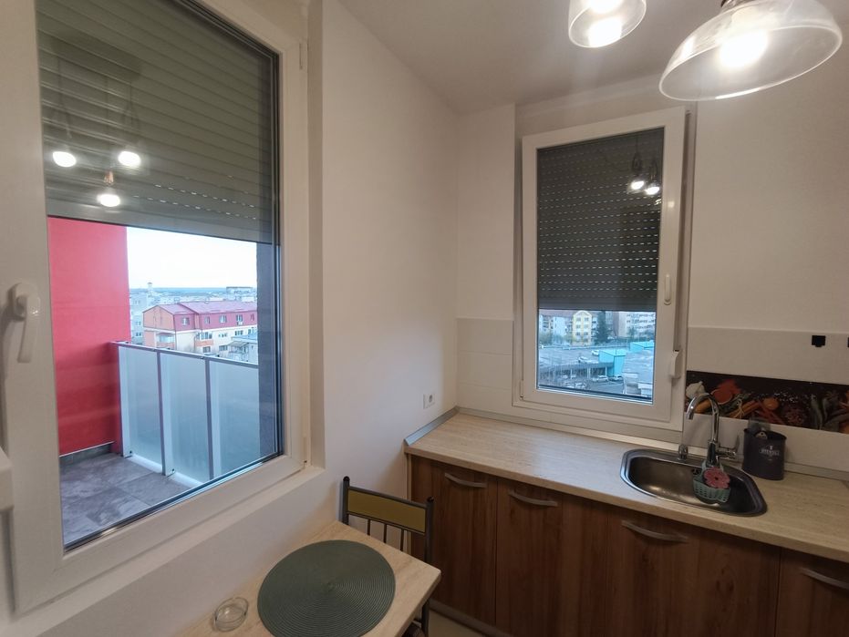 De închiriat apartament 2 camere, malul Mureșului, zona 300