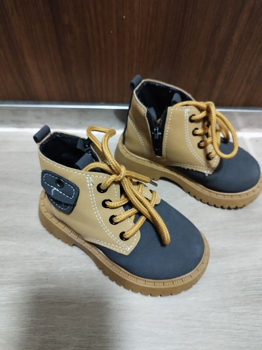 Детски обувки     .