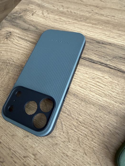 Два чехла Оригинал на Iphone 17 Pro