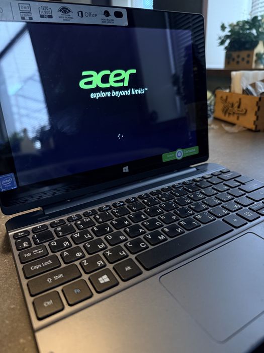 Acer One 10 (планшет-ноутбук 2в1)