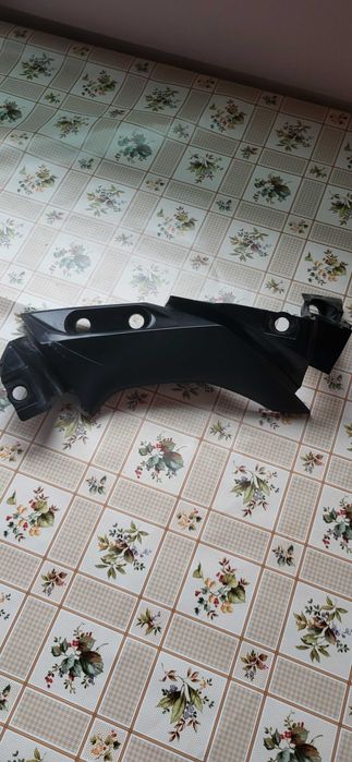 Yamaha r1 долен ляв кил