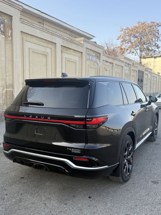 Lexus tx 500 F sport 3