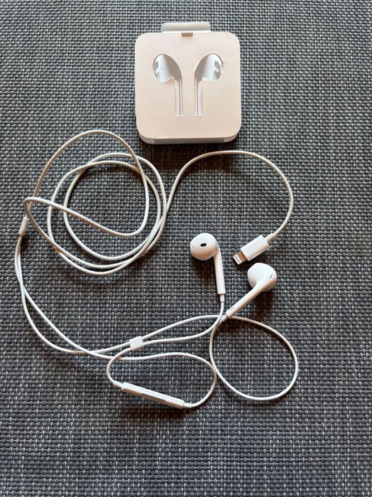 Оригинални слушалки Apple iPhone нови