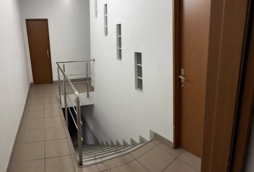 Spații/Depozite/Hale/Birouri de Închiriat - Depozitare / Producție