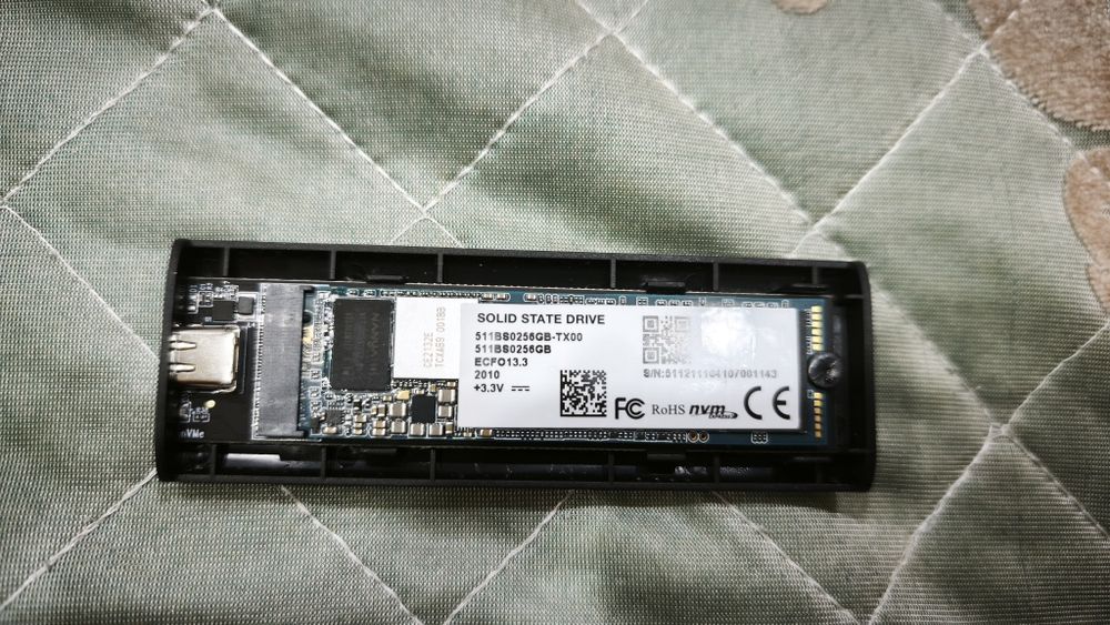 SSD  Твердотельный накопитель объемом 256 Гб