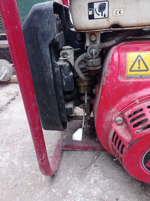 Vând motor de udat honda 150