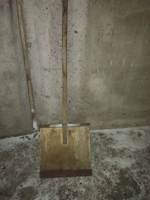 Лопаты снегоуборочная