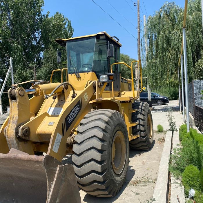 Погрузчик фронтальный 3 куб