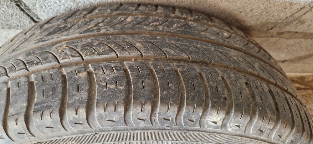 Продам крлесо 205 65 р15