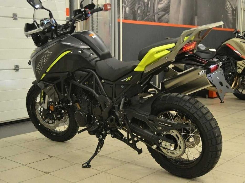 Мотоцикл Benelli TRK 702X
