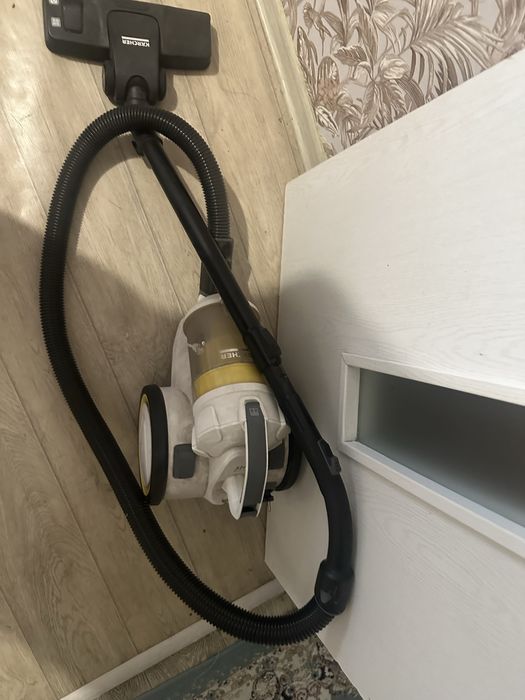 Пылесос фирмы Karcher
