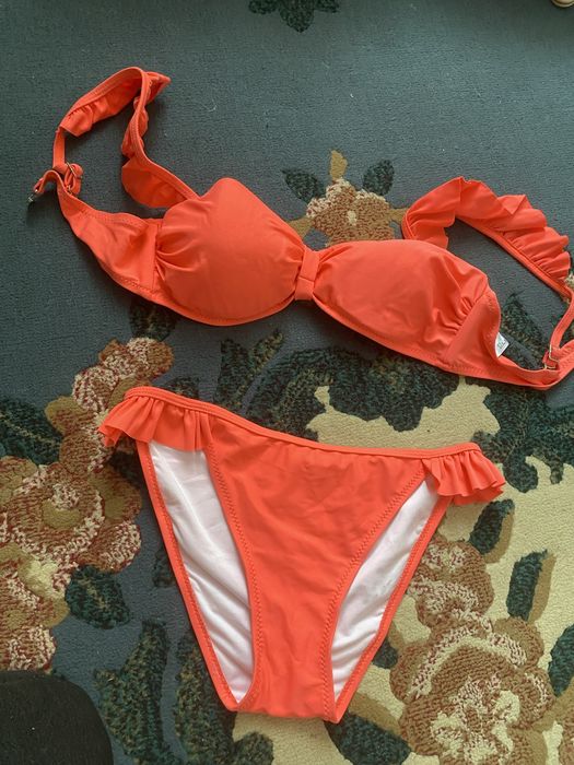 продаю купальники , белье