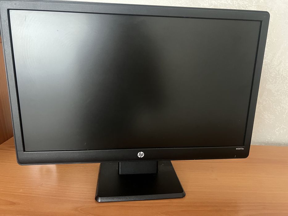 Продам компьютер hp, полный комплект ( мышка тоже есть), с шнурами