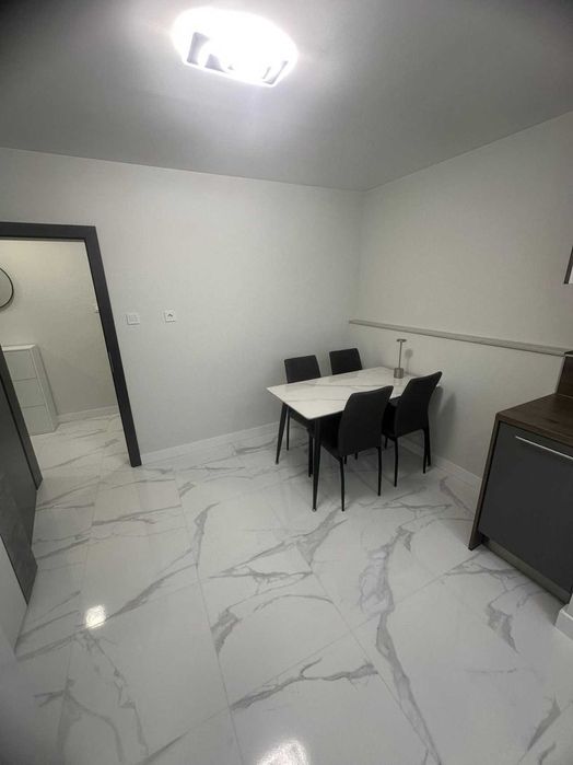 Дава се под наем Тристаен апартамент в Пловдив, Кършияка - 70 кв.м за 600 € - Снимка #2