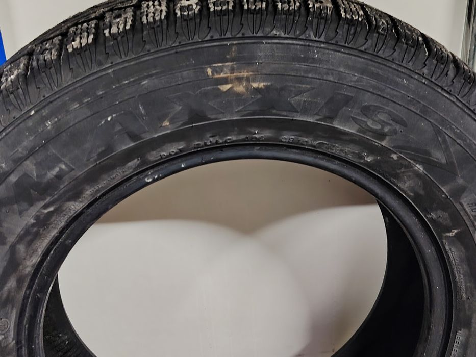 Резина б/у максис