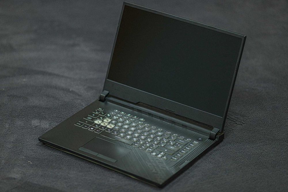 Мощный игровой ноутбук ASUS ROG Strix G15