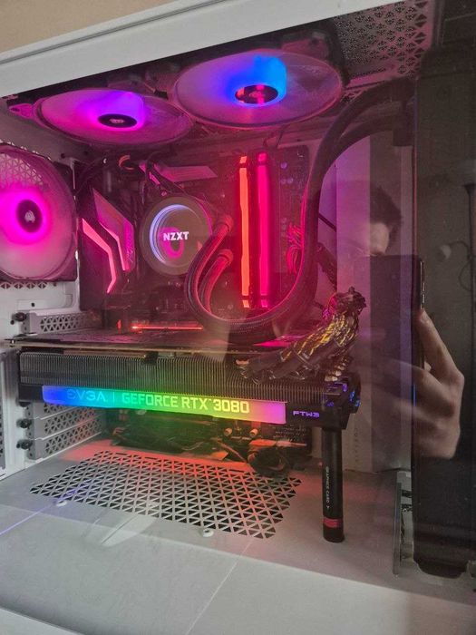 Геймърски компютър – RTX 3080 EVGA FTW3 Ultra, Ryzen 7 3700X, 32GB RGB
