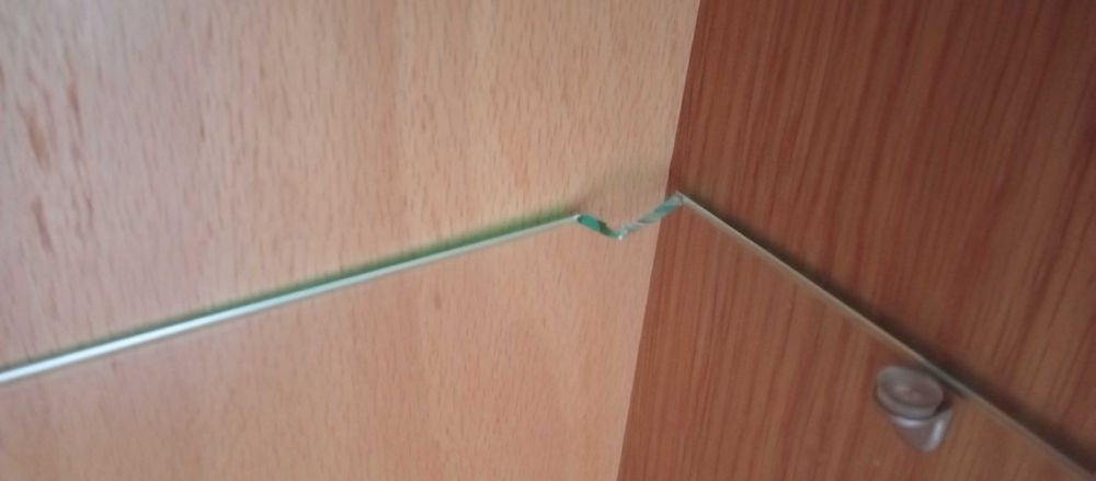 Секция, Витрина дърво и стъкло