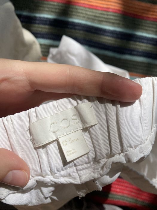 Белые брюки «COS”