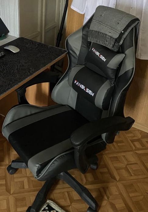 Игровое кресло SportFitness SFBRGC14, черный